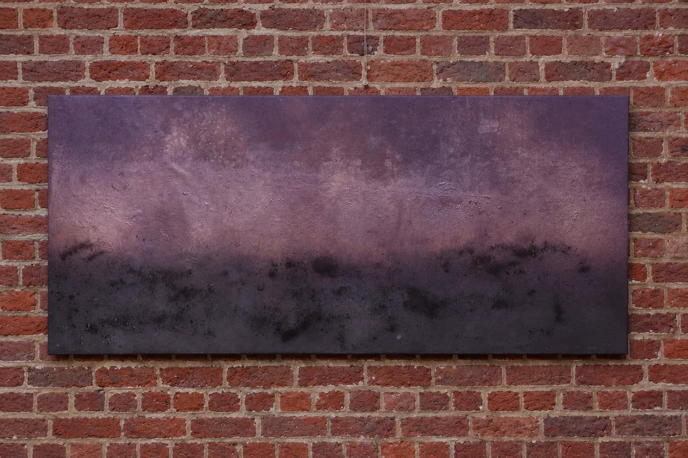 Photo originale de la toile L'Horizon des possibles, peinture abstraite technique mixte, matière texturée en violet profond et rose, 180x80 cm, Vanessa Seconde 2025